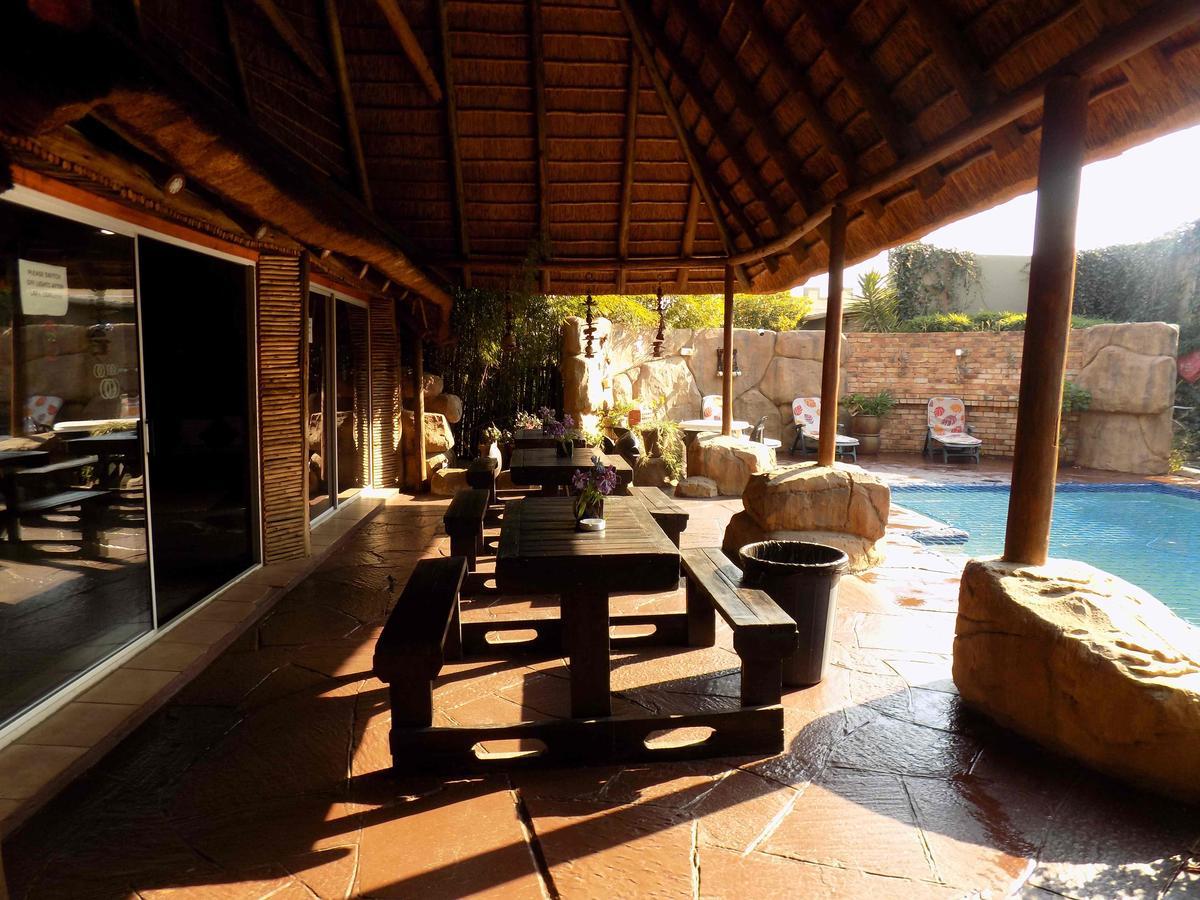 Castle Lodge Boksburg Esterno foto
